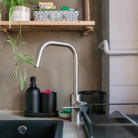 Piazza Roma By Quokka 360 - Historic Flat In The Centre Of