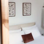 Piazza Roma By Quokka 360 - Historic Flat In The Centre Of Como