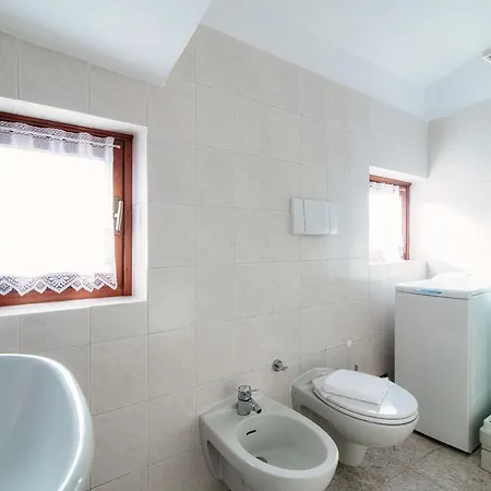 Piazza Roma By Quokka 360 - Historic Flat In The Centre Of Apartament Como