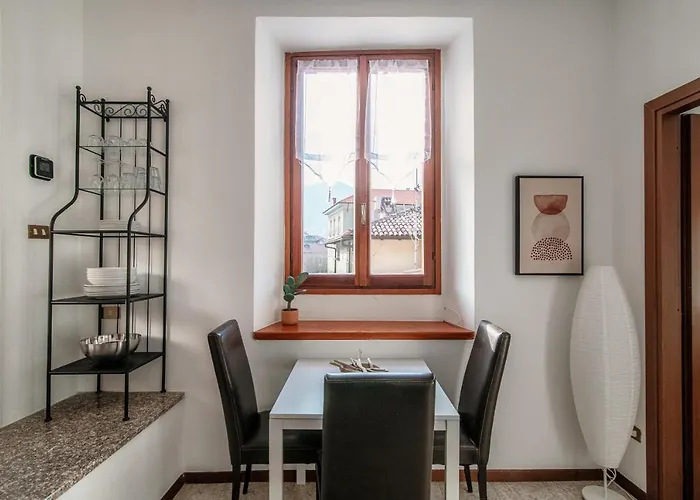 Piazza Roma By Quokka 360 - Historic Flat In The Centre Of