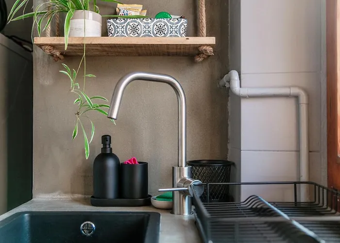 Piazza Roma By Quokka 360 - Historic Flat In The Centre Of