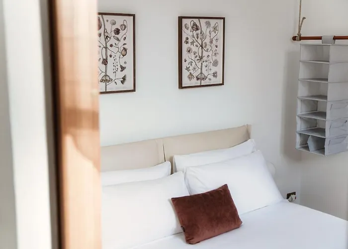 Piazza Roma By Quokka 360 - Historic Flat In The Centre Of Como