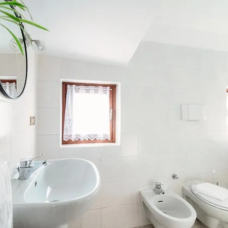 Piazza Roma By Quokka 360 - Historic Flat In The Centre Of *