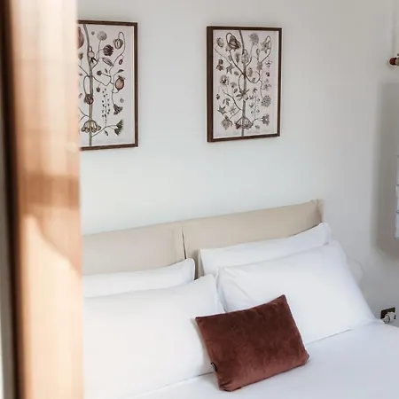 Piazza Roma By Quokka 360 - Historic Flat In The Centre Of 코모